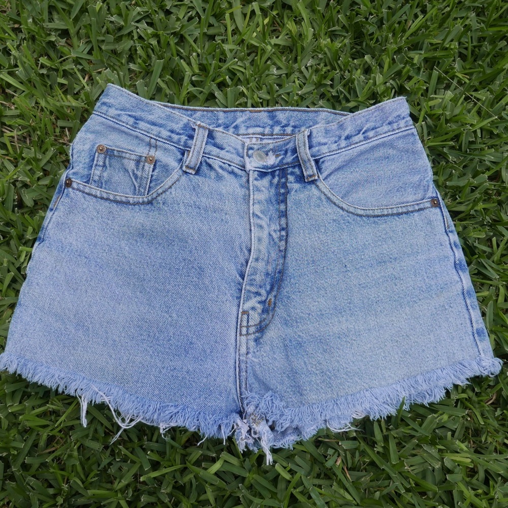 vintage 501 cut off shorts